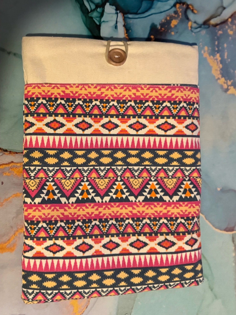 Tablet/Laptop/Book sleeve.  BOHO Aztec Print. EUC